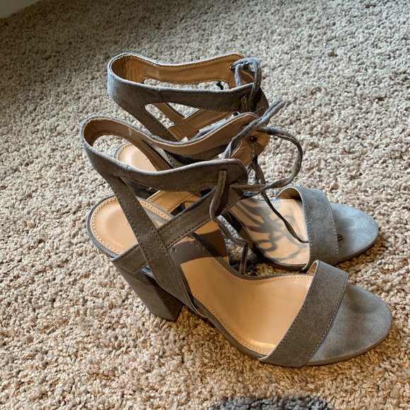 Heels - Picture 4 of 5